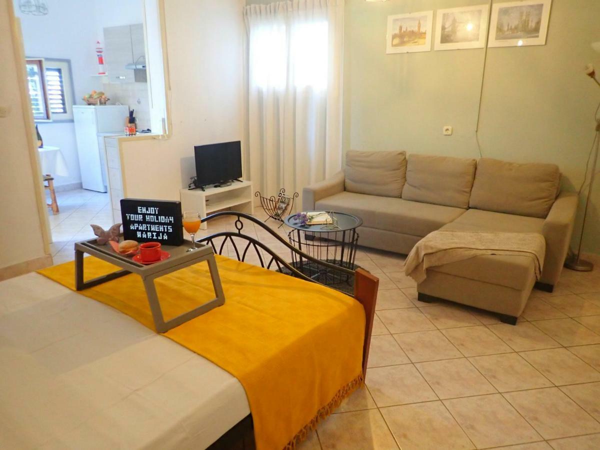 Apartments Marija Karlobag Dış mekan fotoğraf